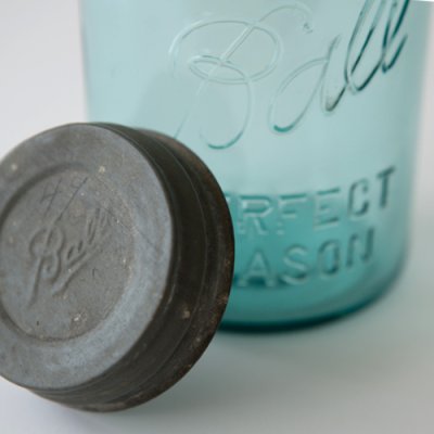 画像2: アンティーク メイソンジャー Ball Mason jar  ビンテージ　Quart(クォート)　Zinc蓋つき　ブルー